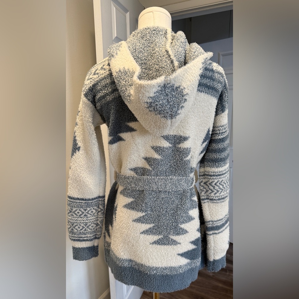 Barefoot Dreams CozyChic Hooded Belted Cardigan – XS – Blue/Cream Aztec Pattern - Picture 2 of 4
